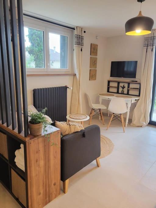 Appartement En Rez-de-jardin Gourdon-en-quercy